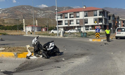 Erzincan'da elektrikli bisiklet ile otomobil çarpıştı: 1 yaralı