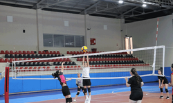 Eskişehir’de GSB Spor Okulları voleybol eğitimleri sürüyor