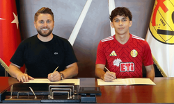 Eskişehirspor’da Ozan İsmail Cörüt profesyonel oldu