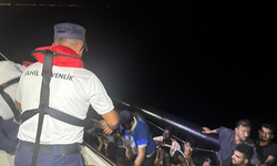 İzmir Menderes açıklarında 18 kaçak göçmen yakalandı