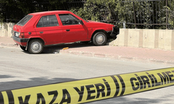 Konya'da  dur ihtarına uymayan sürücü duvara çarptı