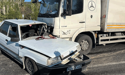 Kütahya'da kavşakta kaza: 2 yaralı
