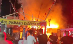 Mersin'de tatil bölgesindeki lunaparkta yangın