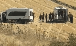 Muş'ta Malazgirt Zaferi kutlamalarına giden minibüs şarampole yuvarlandı: 10 yaralı