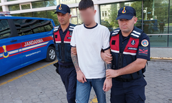 Samsun'da çocuk 100 kutu madde yakalandı