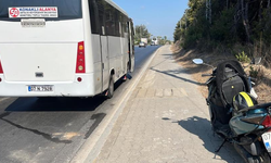 Antalya'da midibüsle çarpışan motosikletli yaralandı