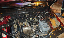 Aydın'da seyir halindeki Tofaş alev aldı, sürücü kendini dışarı atarak kurtuldu