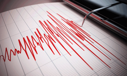 Balıkesir’de deprem! Vatandaşlar kendini dışarı attı
