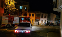 Balıkesir'de depremlerin durmadığı Sındırgı’da vatandaşlar geceyi dışarıda geçirdi