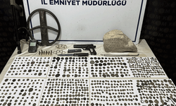 Balıkesir'de KOM ekiplerinden tarihi eser ve ruhsatsız silah operasyonu