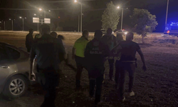 Erzincan'da alkollü sürücü şarampole uçtu: 2 yaralı