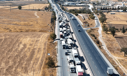 Eskişehir'deki kazada mucize kurtuluş: Ezilen kabinden burnu bile kanamadan çıktı