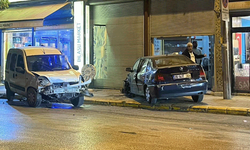 Esnaf faciadan döndü, sürücü şoka girdi: Eskişehir'de korkutan kaza