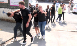 İstanbul'da kadıköy'de okul çevresinde denetim: 2 şüpheli gözaltına alındı