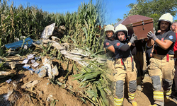 İzmir'de eğitim uçağı kaza kırıma uğradı: 1 pilot hayatını kaybetti