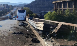 Karabük'de yolcu otobüsü köprü bariyerlerine çarptı: 1 yaralı