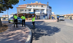 Karaman’da kaza yapan sürücü aracı bırakıp gitti