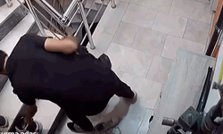 İstanbul'da önce ayakkabıların numaralarına baktı sonra çaldı