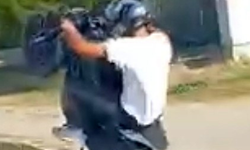 Sinop'ta motosiklet sürücüsünün tehlikeli yolculuğu