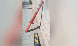 Uluönder mahallesi’nde dubalar kaldırımda, vatandaş şikayetçi