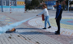 Afyon'da AFAD’dan öğrencilere tatbikat eğitimi