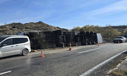 Ankara'da devrilen tırdaki 2 inek telef oldu