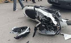 Antalya'da motosiklet ile otomobil çarpıştı: 1 yaralı