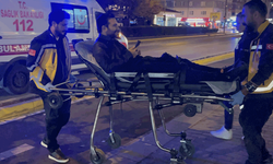 Bacağından bıçaklandı, telefonu elinden düşürmedi! Eskişehir'de ilginç anlar