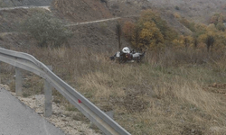 Bilecik'te motosiklet şarampole uçtu: Sürücü yaralandı