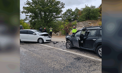 Bilecik'te otomobillerin çarpıştığı kazada 2 kişi yaralandı