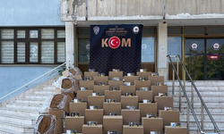 Denizli’de eş zamanlı operasyonlarda binlerce kaçak sigara yakalandı