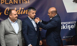 Eskişehir İnönü'de CHP'li Belediye Meclis Üyesi AK Parti'ye geçti