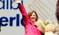 Hizmet beklerken festival izleyen şehir
