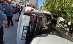 Isparta'da üç aracın karıştığı kazada 5 kişi yaralandı