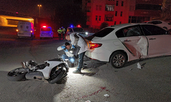 Karabük'te polisten kaçan motosiklet otomobile çarptı: 2 yaralı