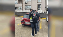 Kocaeli'de düğün konvoyunda gürültü yapan araç trafikten men edildi