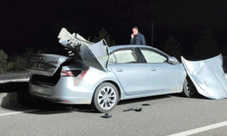 Kütahya'da otomobille kamyon çarpıştı: 1 ölü 2 yaralı