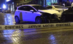 Kütahya'da otomobiller çarpıştı: 3 yaralı