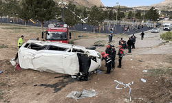 Sivas'ta minibüs kazasında yaralanan çocuk hayatını kaybetti