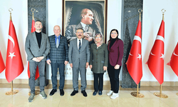 Valilik konutunu satıp okul yaptıran Vali Aksoy'u mahallenin muhtarı ziyaret etti