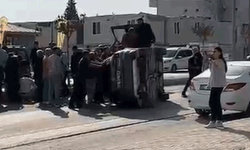 Adıyaman’da otomobille çarpışan araç devrilerek yan yattı