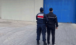 Afyon  JASAT 12 yıl hapis cezasıyla aranan şahsı yakaladı