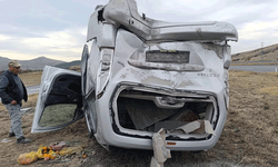 Afyon'da 2 hafif ticari araç çarpıştı: 7 yaralı