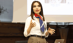 Anadolu Üniversitesi’nde geleceğin spikerlerine meslek tüyoları