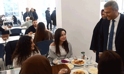 Anadolu Üniversitesi’nde öğrenciler arası yemek hakkı paylaşımı başladı