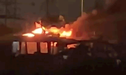 Antalya Balıkçı Barınağı’nda yıldırım sonrası yangın: 3 tekne kül oldu