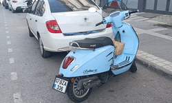 Antalya'da  araca çarpmamak için fren yapan motosikletli yaralandı