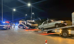 Antalya'da iki aracın çarpıştığı kazada 2 kişi yaralandı