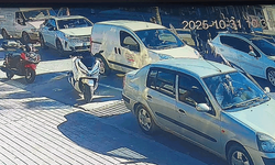 Antalya'da otombile çarpan motosiklet sürücüsü yaralandı