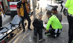 Antalya'da yayaya çarpmamak için motosikleti devirdi